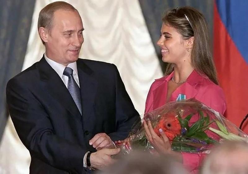 SUA o sancţionează pe Alina Kabaeva, presupusa parteneră a lui Vladimir Putin