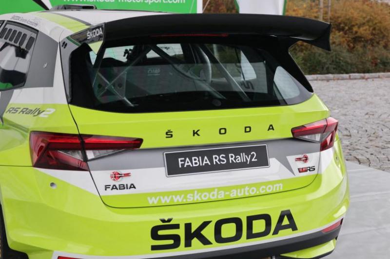 Skoda își reduce producția auto din cauza deficitului de cipuri