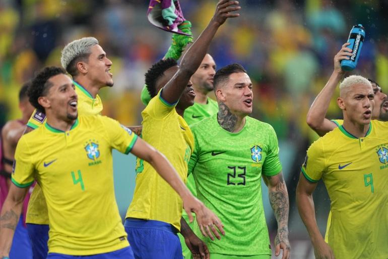 Jucătorii din Brazilia sărbătoresc victoria cu 4-1 |  Brazilia-Coreea de Sud, Cupa Mondială FIFA 2022, 5 decembrie, stadionul 974 [Sorin Furcoi/Al Jazeera]