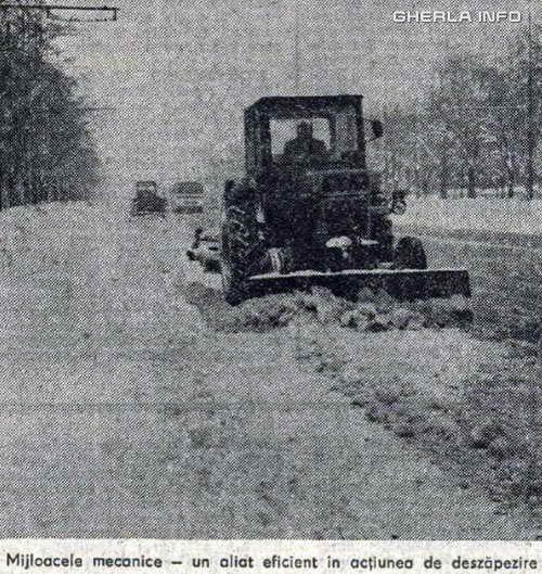 1985 ninsoare iarna tractor